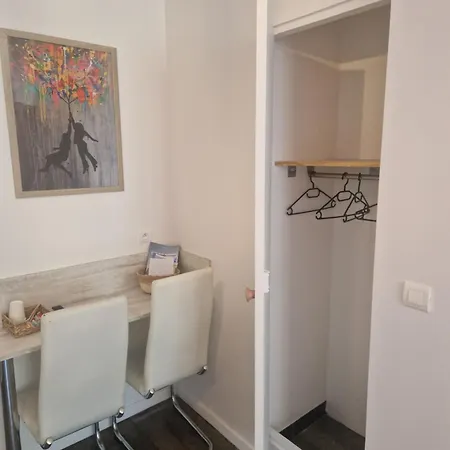 Le Nid Cabailla Bed and Breakfast