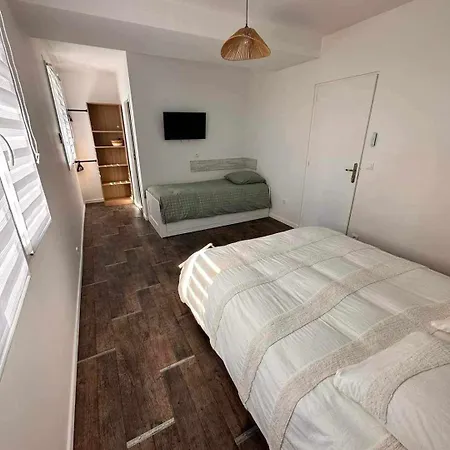 Bed and Breakfast Le Nid Cabailla 3*