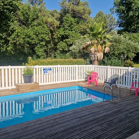 Le Nid Cabailla Bed and Breakfast