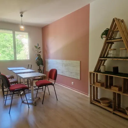 Le Nid Cabailla Couette-café 3*